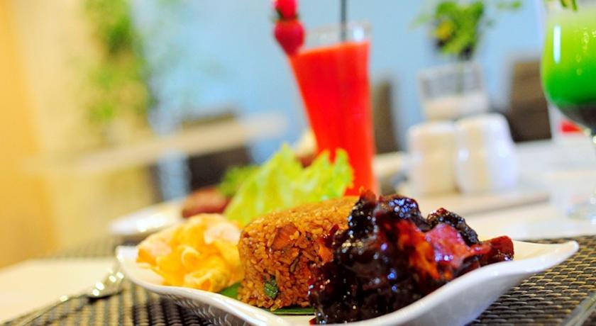 Hotel @Hom Semarang Simpang Lima Zewnętrze zdjęcie